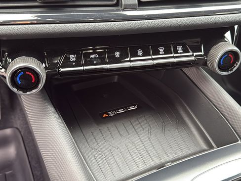 New 2026 Chevrolet Equinox EV RS image 14