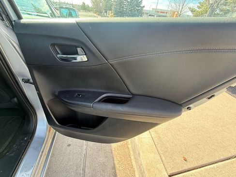 Certified 2017 Honda Accord EX-L image 14