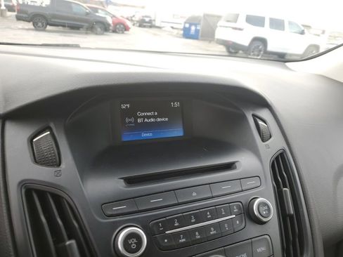 Used 2016 Ford Focus SE image 19