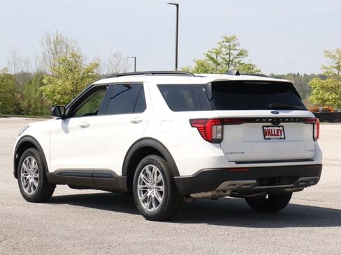New 2026 Ford Explorer Active w/ Active Comfort Package AWD/4WD image 6