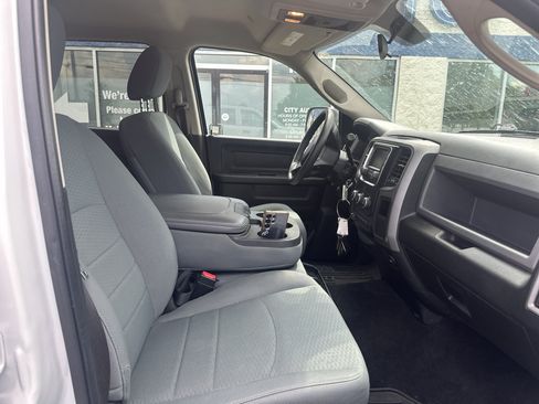 Used 2017 RAM 2500 Tradesman w/ Chrome Appearance Group RWD image 10