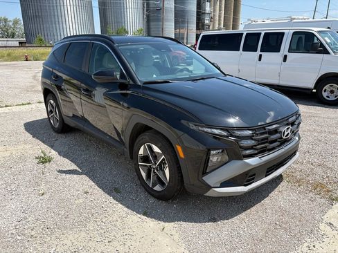Used 2025 Hyundai Tucson SEL FWD image 1