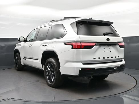 Used 2026 Toyota Sequoia Platinum AWD/4WD image 5