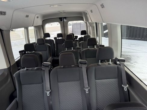 Used 2022 Ford Transit 350 XLT image 9