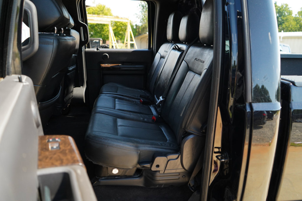 Used 2016 Ford F250 Platinum w/ FX4 Off-Road Package AWD/4WD image 9