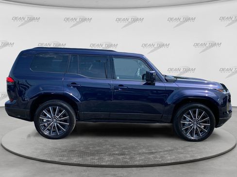 Used 2026 Lexus GX 550 w/ Accessory Package (2T) AWD/4WD image 9