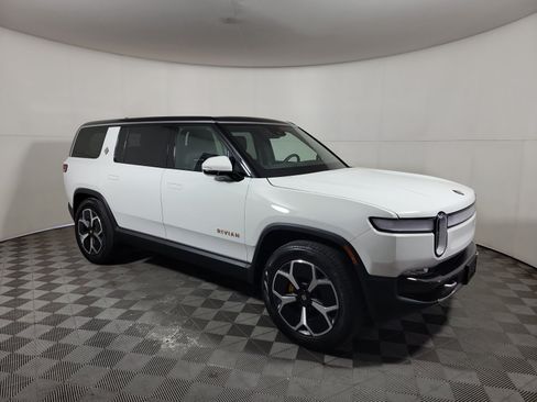 Used 2024 Rivian R1S Adventure AWD/4WD image 7