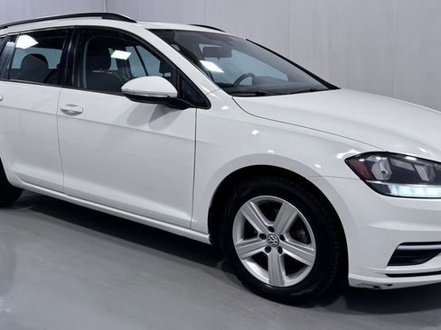 Used 2018 Volkswagen Golf SE FWD image 4