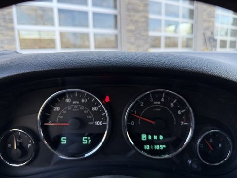 Used 2017 Jeep Wrangler Unlimited Sahara w/ Quick Order Package 24E Chief image 17