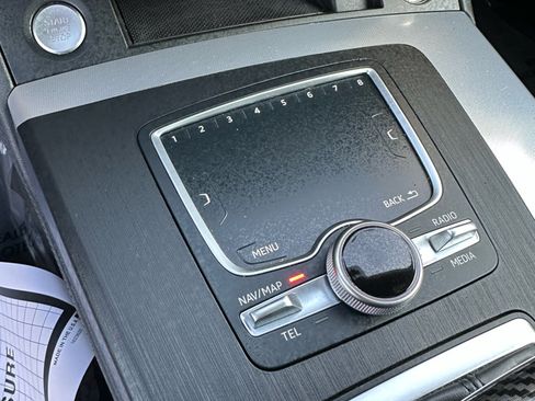 Used 2020 Audi Q5 2.0T Titanium Premium Plus w/ Premium Plus Package image 29