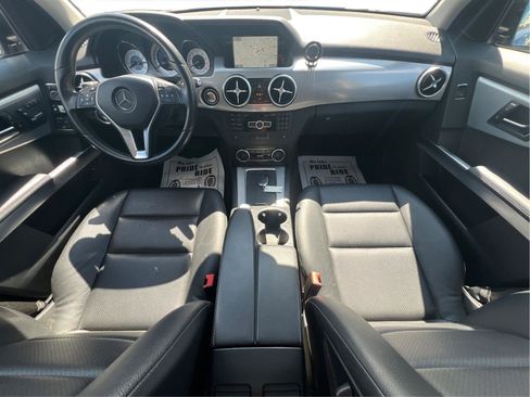 Used 2015 Mercedes-Benz GLK 350 4MATIC image 2