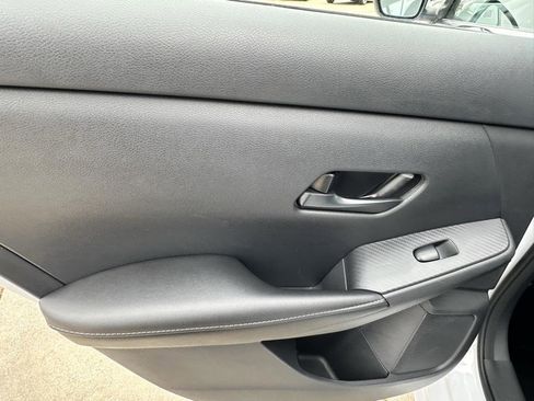 Used 2025 Nissan Sentra SV image 19