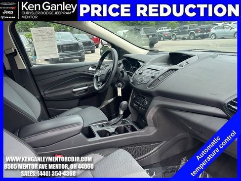 Used 2017 Ford Escape SE FWD image 25