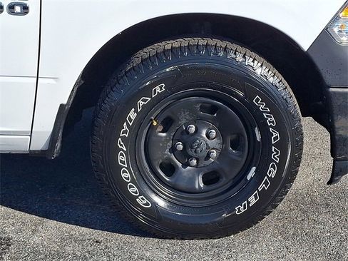 Used 2018 RAM 1500 Express image 8