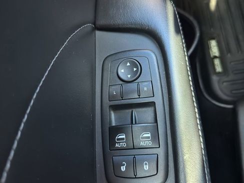 Used 2016 Dodge Challenger SXT Plus image 12