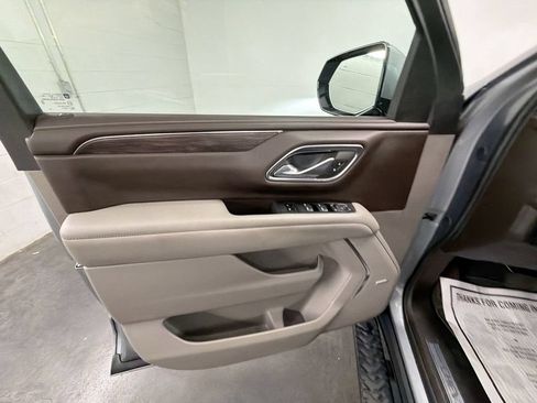 Used 2024 Chevrolet Tahoe Z71 w/ Luxury Package AWD/4WD image 22