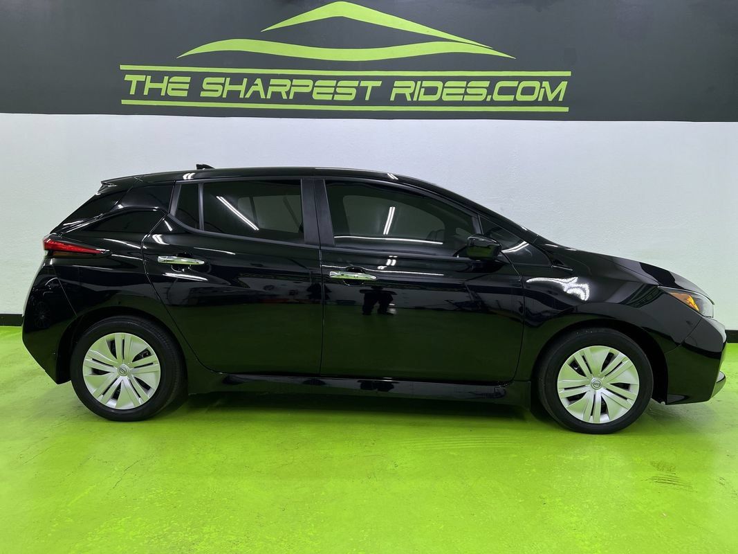 Used 2025 Nissan Leaf S FWD image 11