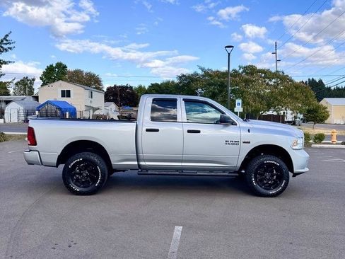 Used 2017 RAM 1500 Express w/ Express Value Package AWD/4WD image 4