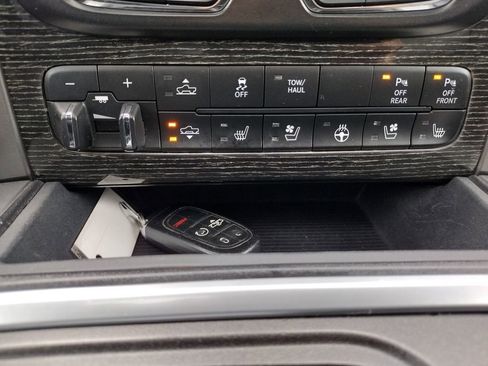 Used 2017 RAM 1500 Limited AWD/4WD image 26