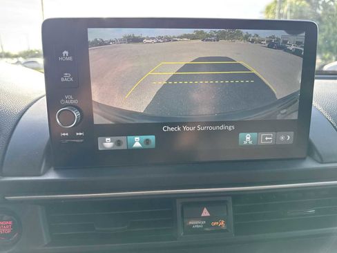 Used 2023 Honda Pilot Elite image 37