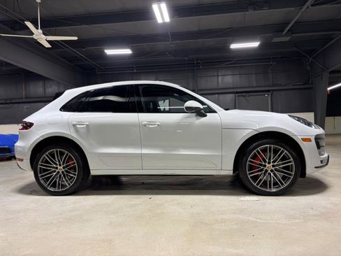 Used 2018 Porsche Macan Turbo image 4