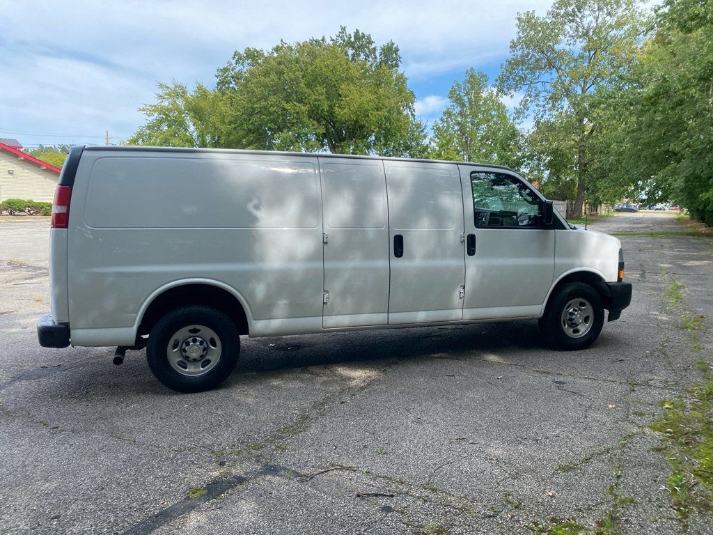Used 2021 Chevrolet Express 2500 Extended RWD image 6