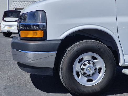 Used 2024 Chevrolet Express 2500 Work Van w/ Driver Convenience Package image 7