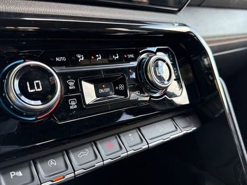 Used 2023 GMC Sierra 1500 AT4 w/ AT4 Premium Package AWD/4WD image 20