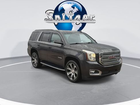 Used 2017 GMC Yukon SLE w/ SLE Value Package image 3