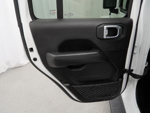 Certified 2022 Jeep Wrangler Unlimited Sahara image 42