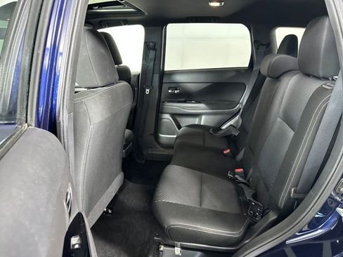 Used 2018 Mitsubishi Outlander LE image 25