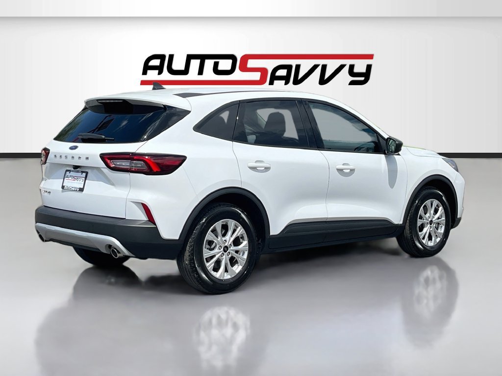 Used 2025 Ford Escape Active w/ Cold Weather Package FWD image 7