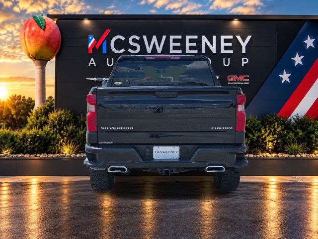 Used 2024 Chevrolet Silverado 1500 Custom Trail Boss AWD/4WD image 4