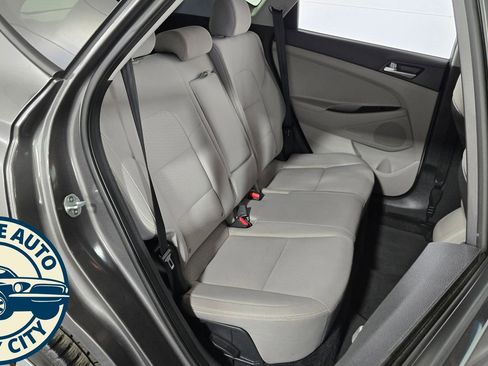 Used 2020 Hyundai Tucson SE image 32