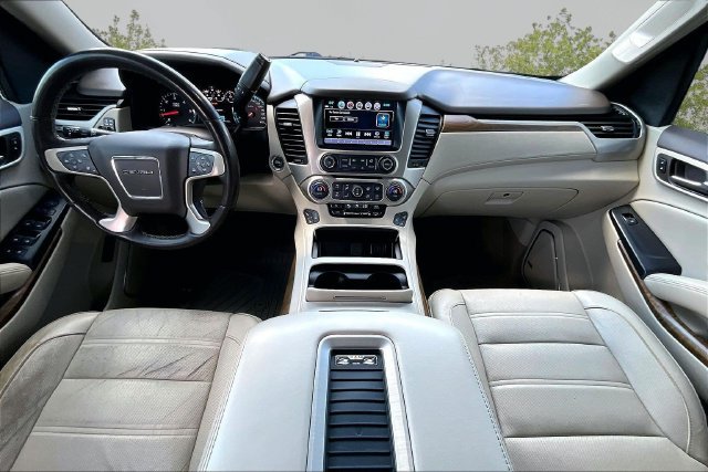 Used 2019 GMC Yukon XL Denali w/ Denali Ultimate Package RWD image 14