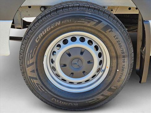 New 2025 Mercedes-Benz Sprinter 2500 image 10