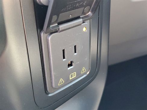 Certified 2022 Ford F150 XL w/ Equipment Group 101A High image 25