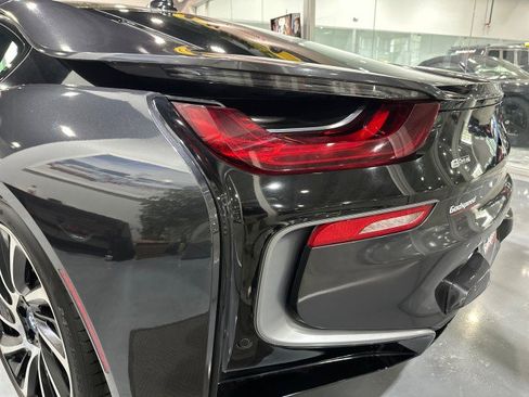 Used 2014 BMW i8 AWD/4WD image 32
