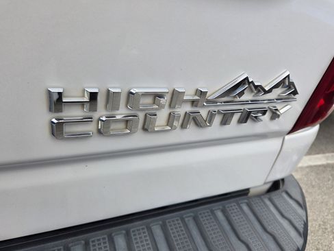 Used 2022 Chevrolet Silverado 2500 High Country AWD/4WD image 4