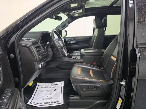 Used 2021 GMC Yukon XL AT4 w/ AT4 Premium Plus Package AWD/4WD image 3