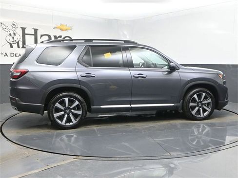 Used 2025 Honda Pilot Touring image 37