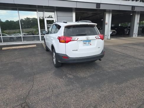 Used 2013 Toyota RAV4 XLE FWD image 18