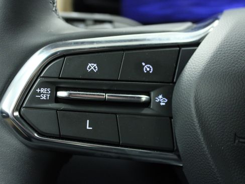 New 2025 Chevrolet Equinox ACTIV w/ Safety and Technology Package image 20