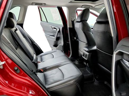 Certified 2022 Toyota RAV4 XLE w/ Convenience Package AWD/4WD image 18