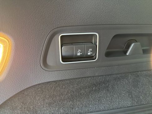 New 2025 Mercedes-Benz GLS 450 4MATIC image 34