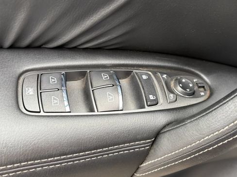 Used 2020 Nissan Armada SL w/ Premium Package AWD/4WD image 16
