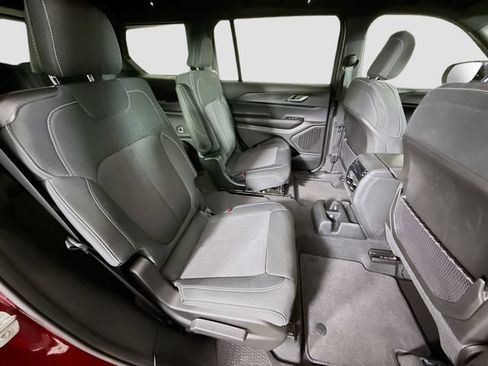 New 2025 Jeep Grand Cherokee L Laredo AWD/4WD image 27