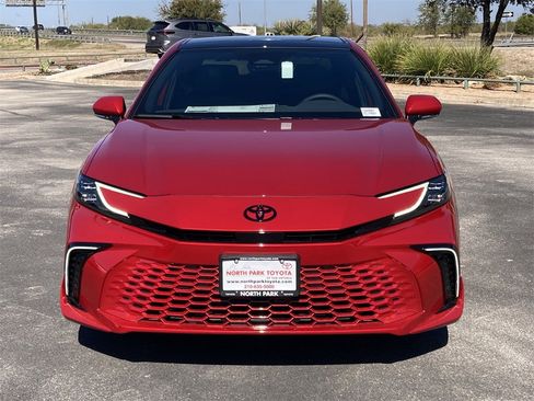 New 2026 Toyota Camry Hybrid image 2