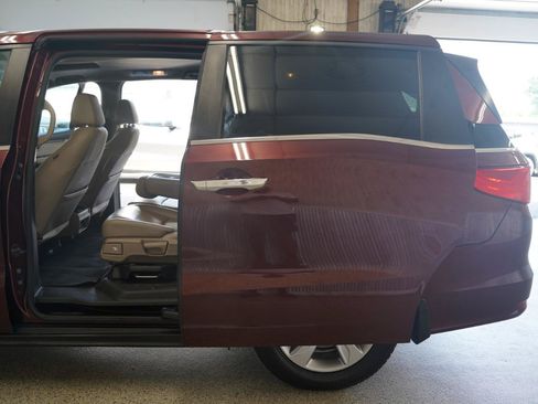 Used 2018 Honda Odyssey EX-L image 35