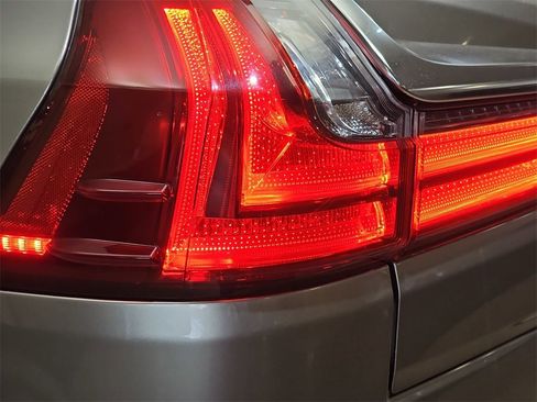 Used 2018 Lexus LX 570 4WD image 38